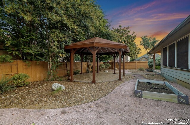 Image 39 of 49 For 510 Turnberry Way