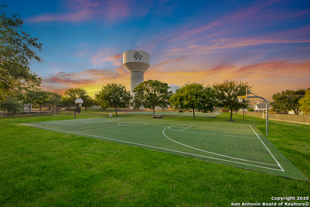Image 44 of 49 For 510 Turnberry Way