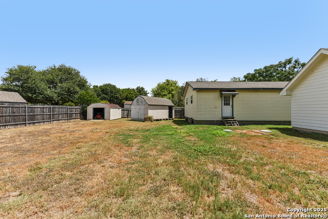 Image 15 of 21 For 184 Meadow Ln