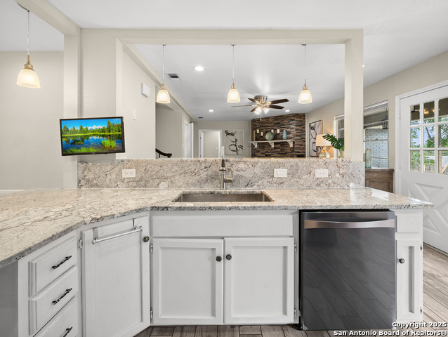 Image 27 of 47 For 5302 Charter Oak