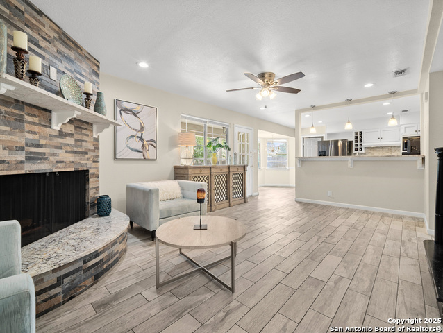 Image 33 of 47 For 5302 Charter Oak