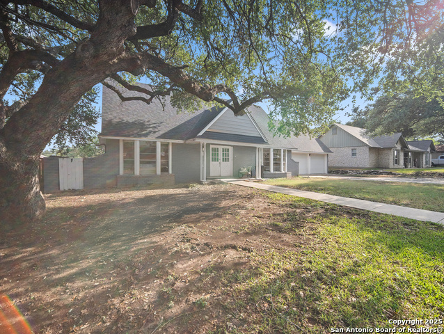 Image 5 of 47 For 5302 Charter Oak