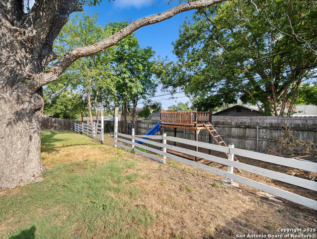 Image 9 of 47 For 5302 Charter Oak