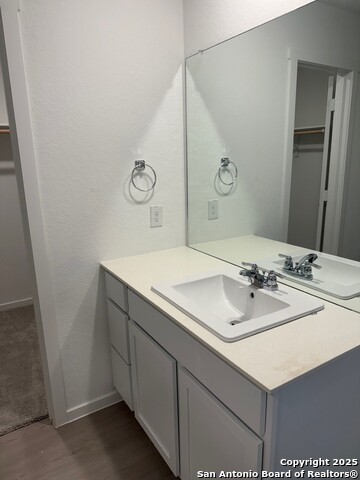 Listing photo id 8 for 219 Ottawa Way