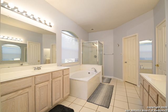 Image 16 of 30 For 15219 Fall Place Dr.