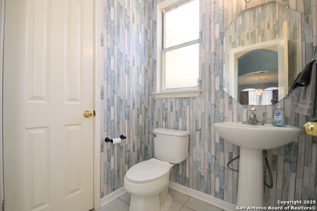 Image 19 of 30 For 15219 Fall Place Dr.