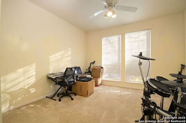 Image 20 of 30 For 15219 Fall Place Dr.