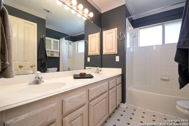 Image 26 of 30 For 15219 Fall Place Dr.