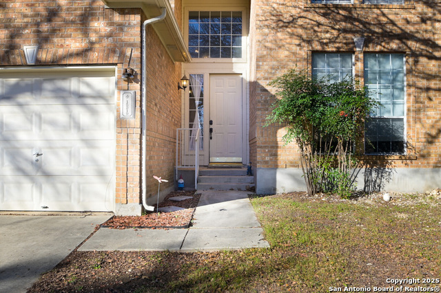 Image 3 of 30 For 15219 Fall Place Dr.