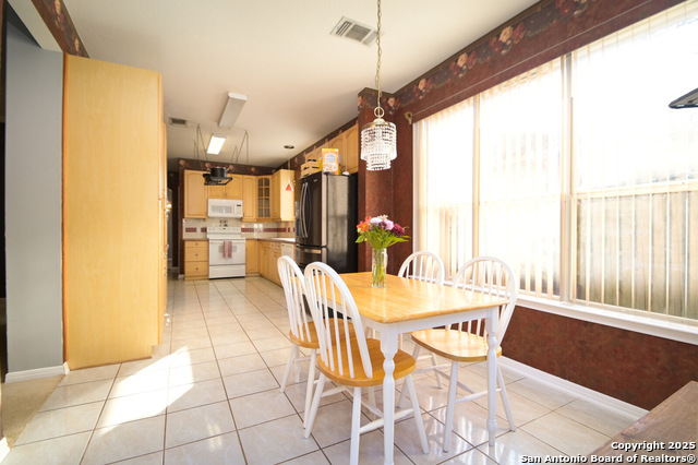 Image 8 of 30 For 15219 Fall Place Dr.