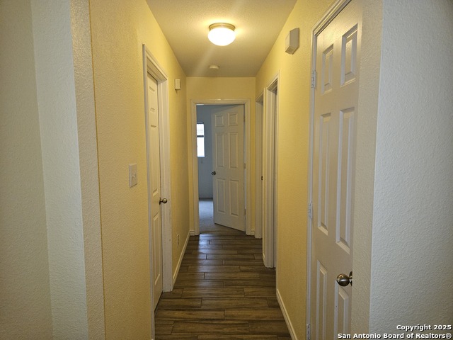 Image 29 of 35 For 204 Willow Way N