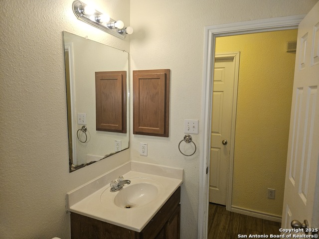 Image 31 of 35 For 204 Willow Way N