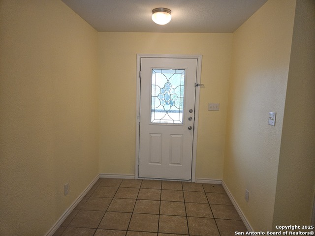 Image 8 of 35 For 204 Willow Way N