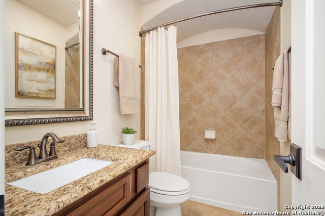 Listing photo id 13 for 17003 Chianti Rdg