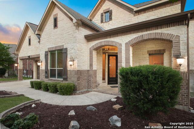 Listing photo id 0 for 17003 Chianti Rdg