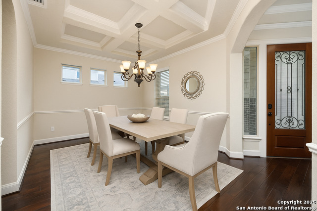 Listing photo id 4 for 17003 Chianti Rdg
