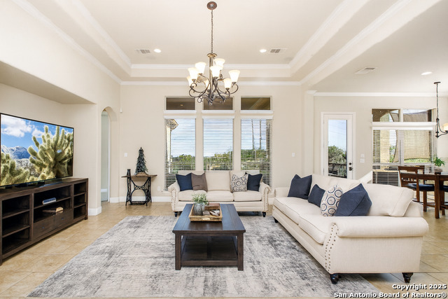 Listing photo id 6 for 17003 Chianti Rdg