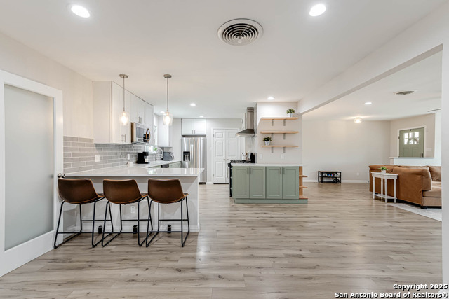 Image 10 of 34 For 207 Meadowood Lane