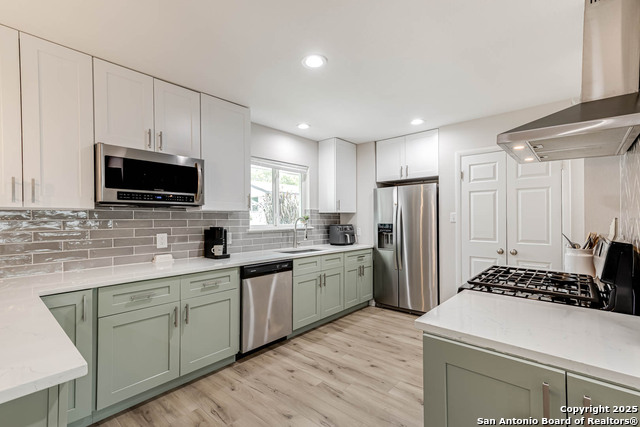 Image 12 of 34 For 207 Meadowood Lane