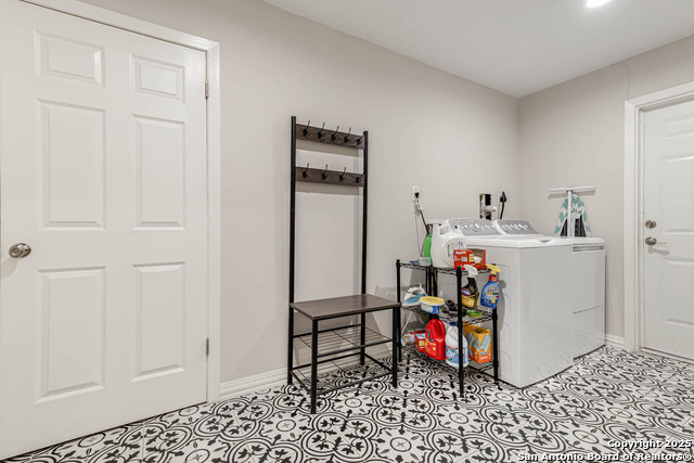 Image 24 of 34 For 207 Meadowood Lane