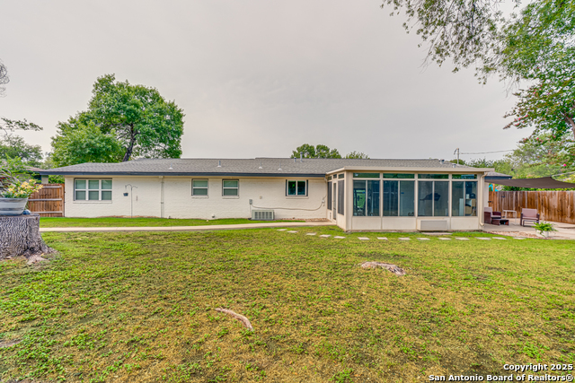 Image 33 of 34 For 207 Meadowood Lane
