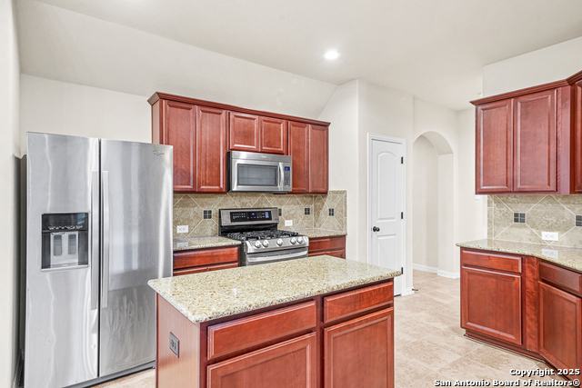 Listing photo id 12 for 13914 Annuziata