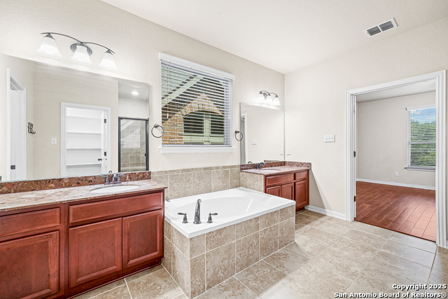 Listing photo id 24 for 13914 Annuziata