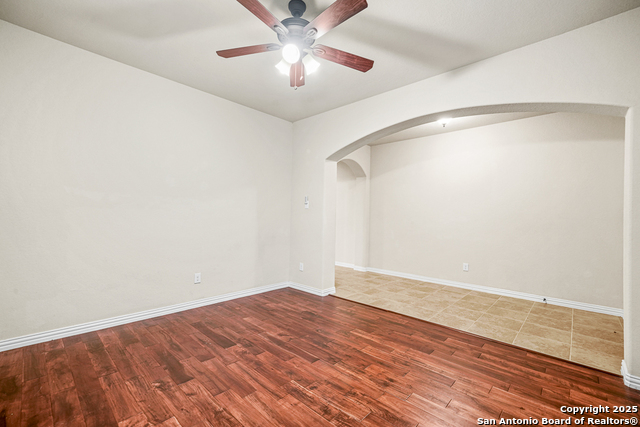 Listing photo id 3 for 13914 Annuziata
