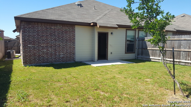 Image 14 of 14 For 526-530 Creekside Circle