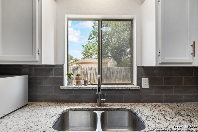 Image 20 of 41 For 13200 Montecito