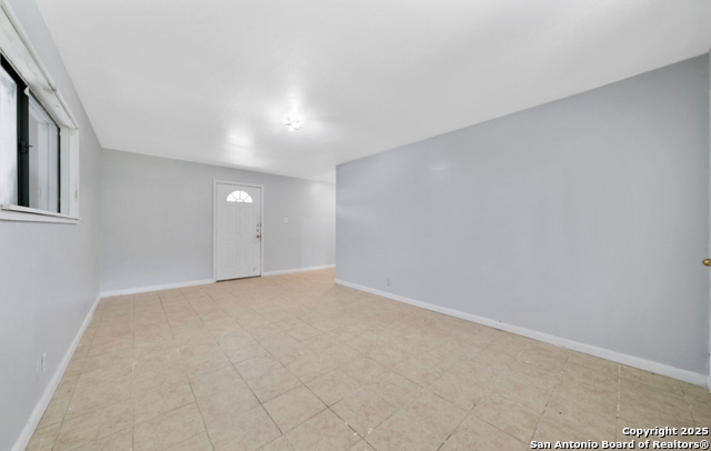 Image 8 of 11 For 4118 Scarletoak Dr