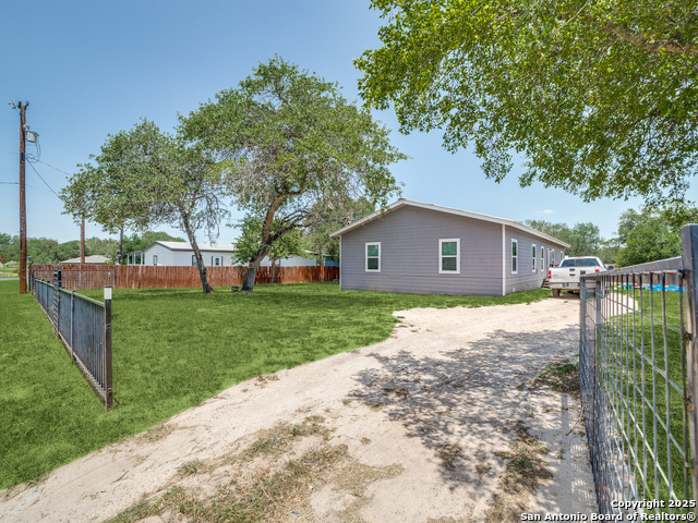 Image 3 of 15 For 22806 Shady Forest Dr