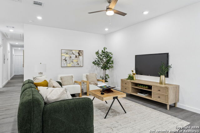 Image 20 of 48 For 1722 Ridgewood Ct W