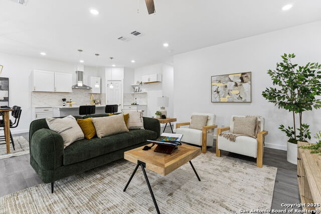 Image 22 of 48 For 1722 Ridgewood Ct W