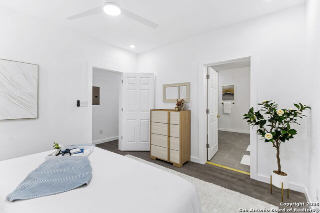 Image 25 of 48 For 1722 Ridgewood Ct W