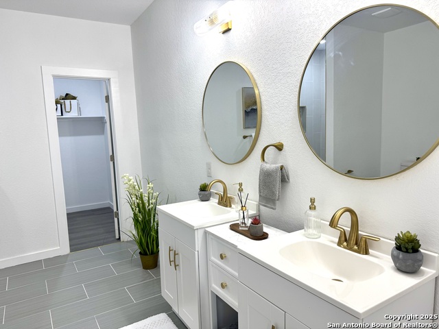 Image 30 of 48 For 1722 Ridgewood Ct W