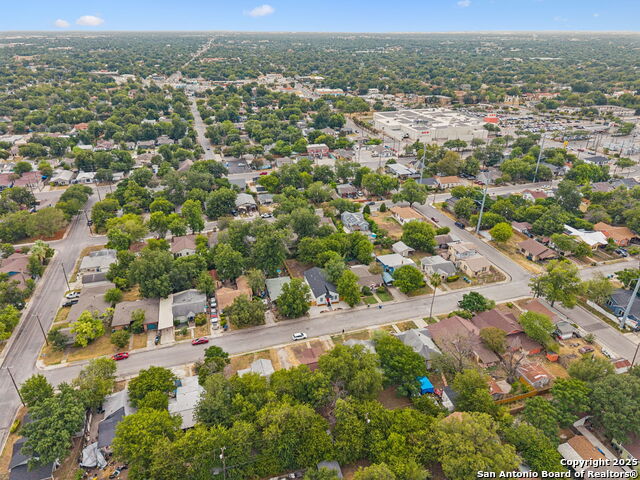 Image 47 of 48 For 1722 Ridgewood Ct W
