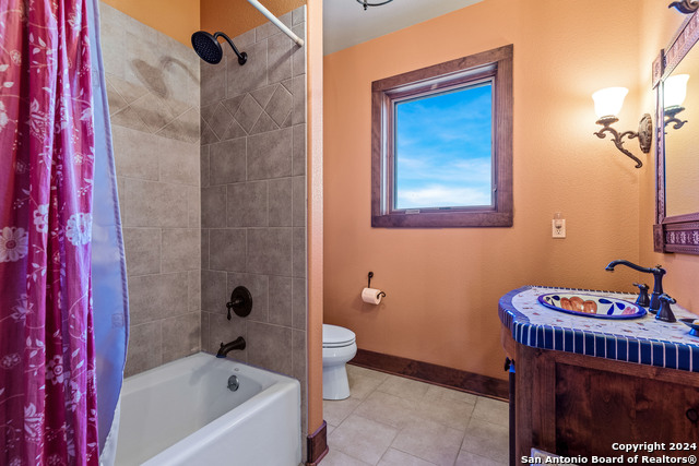 Image 19 of 65 For 5059 Trainer Wuest