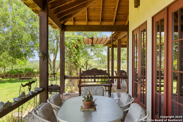 Image 23 of 65 For 5059 Trainer Wuest