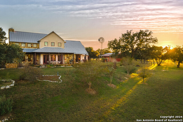 Image 40 of 65 For 5059 Trainer Wuest