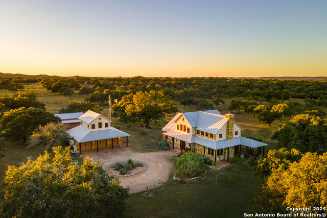 Image 45 of 65 For 5059 Trainer Wuest