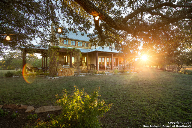 Image 48 of 65 For 5059 Trainer Wuest