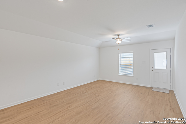 Listing photo id 8 for 11836 Luckey Villa