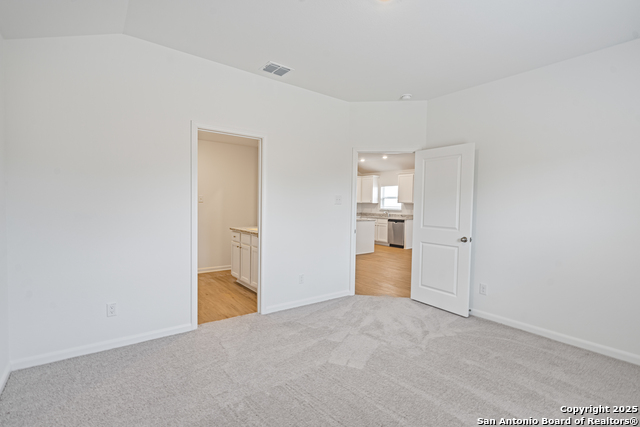 Listing photo id 4 for 11836 Luckey Villa