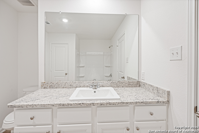 Listing photo id 6 for 11836 Luckey Villa