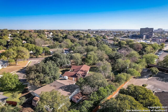 Image 39 of 43 For 406 Northvalley