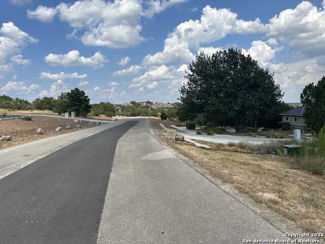 Image 5 of 6 For 339 Valley Lodge