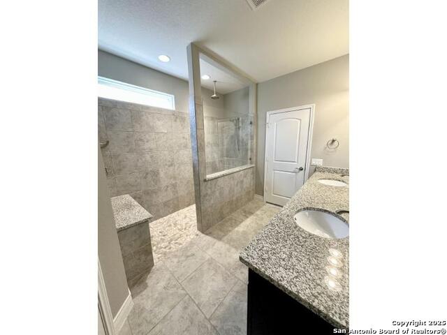 Image 15 of 41 For 27351 Rio Bend