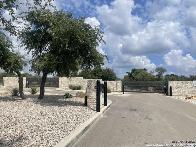 Listing photo id 0 for Lot 17 Earle Oak Ave