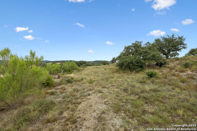 Listing photo id 23 for Lot 17 Earle Oak Ave